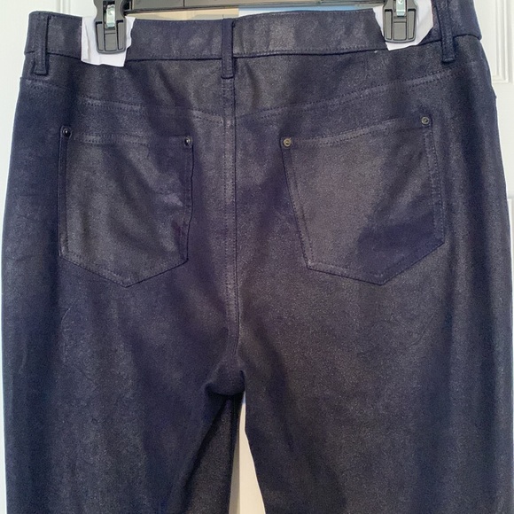 *SOLD* CHICO’S Navy Moleskin Skinny Pants Size 1 (8)(Chico’s) - Picture 4 of 6